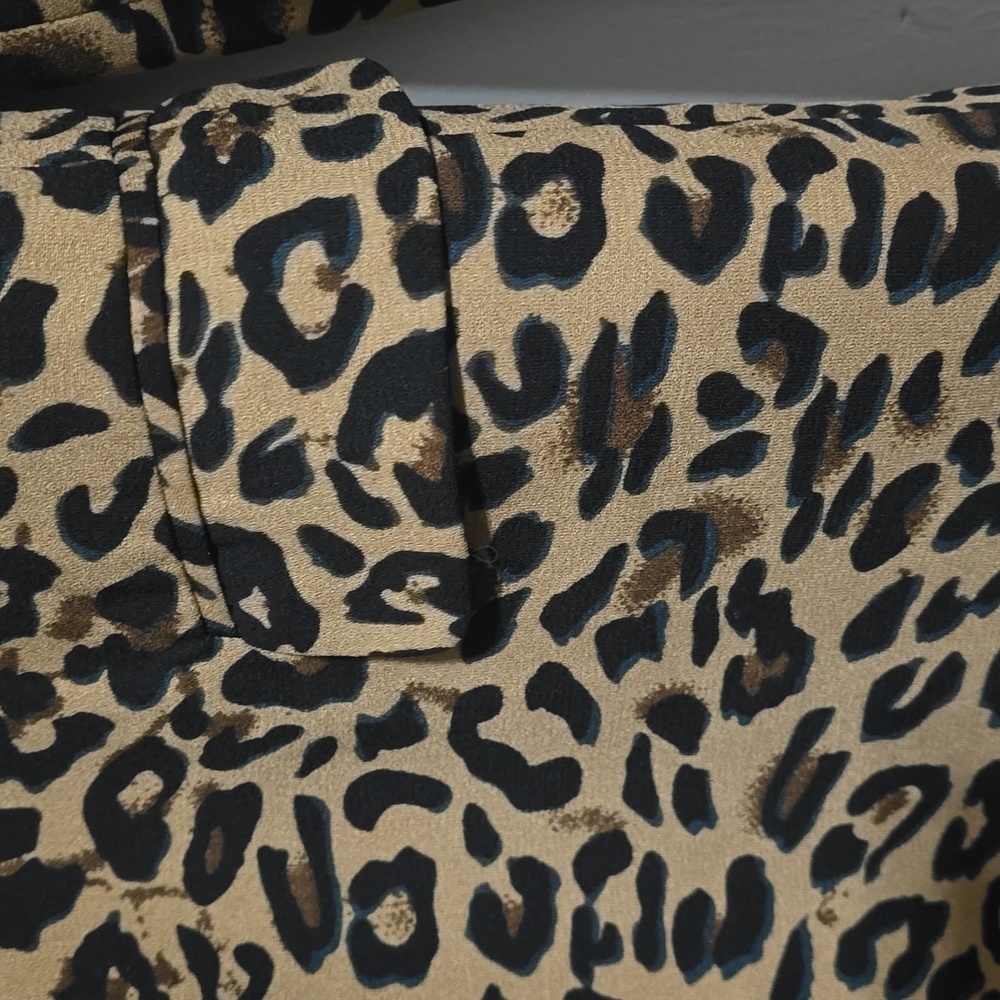 ASTR Leopard Print Blazer - Picture 5 of 7